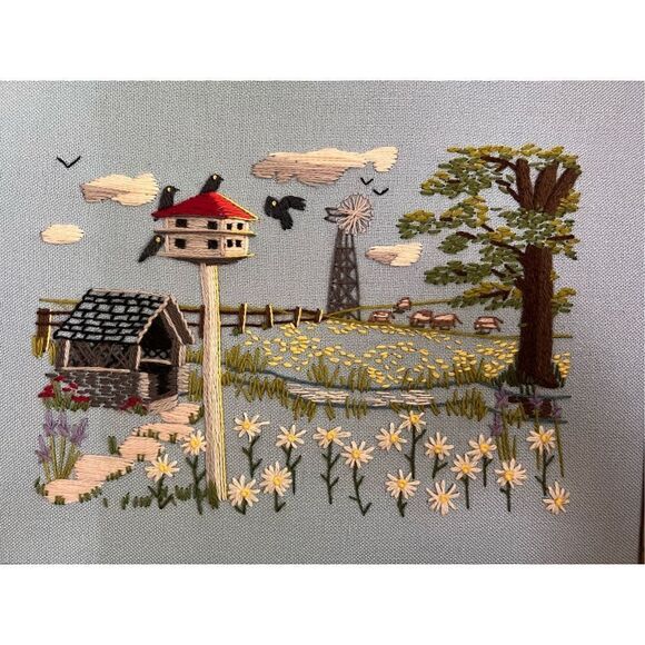 Vintage Crewel - Picture 2 of 6